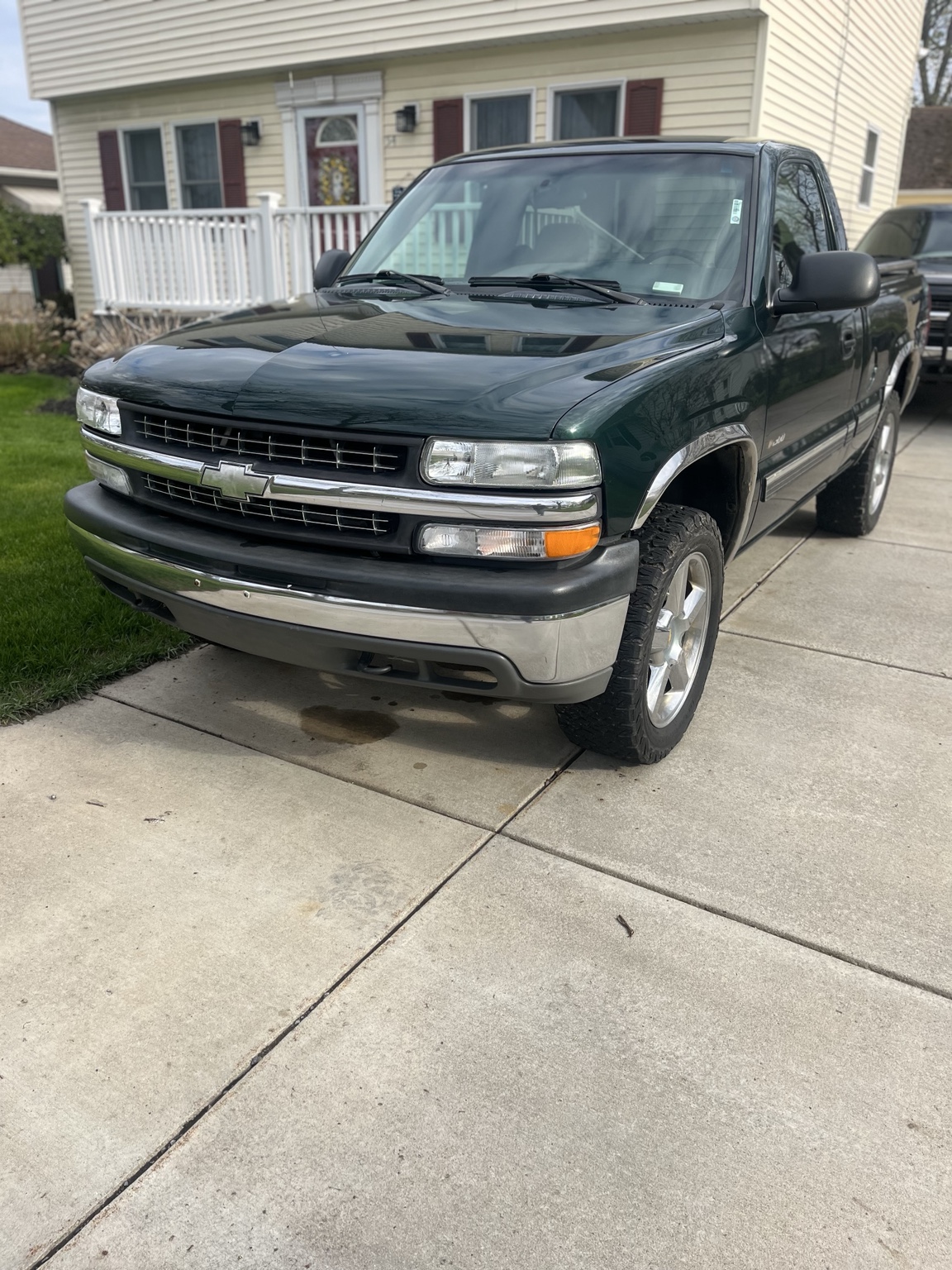 2002 Chevy Silverado 1500 4x4 photo 3
